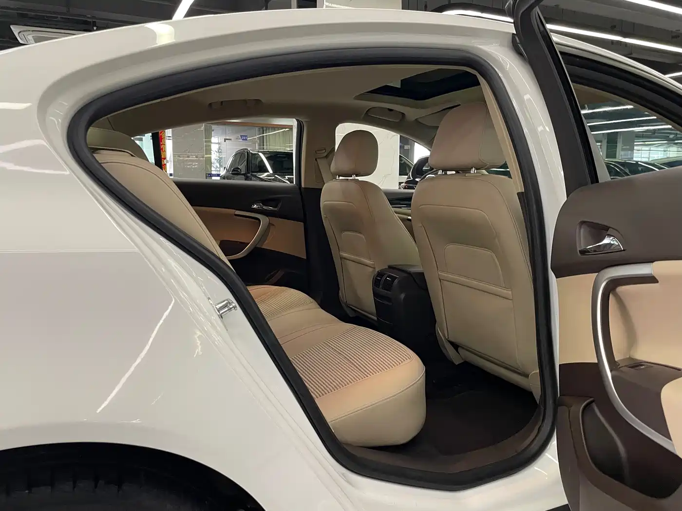 Buick Regal 2014 2.0L Leading Fashion Type фото 9