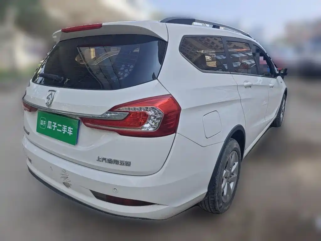 Baojun 310W 2019 2017 1.5L Manual Fashion Edition (China V)