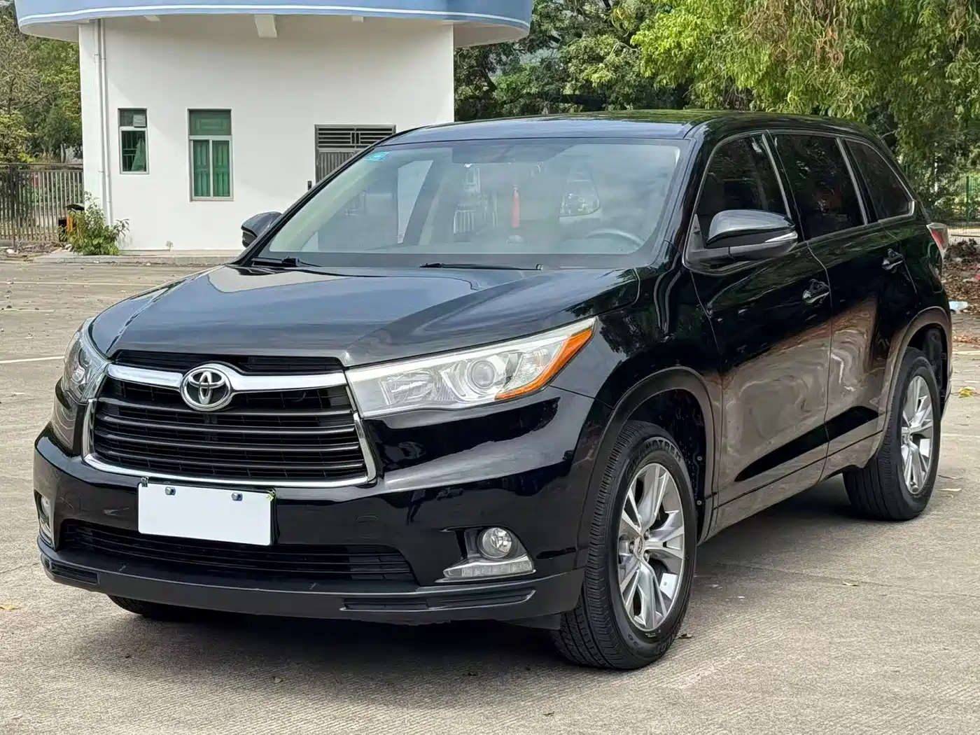 TOYOTA HIGHLANDER
