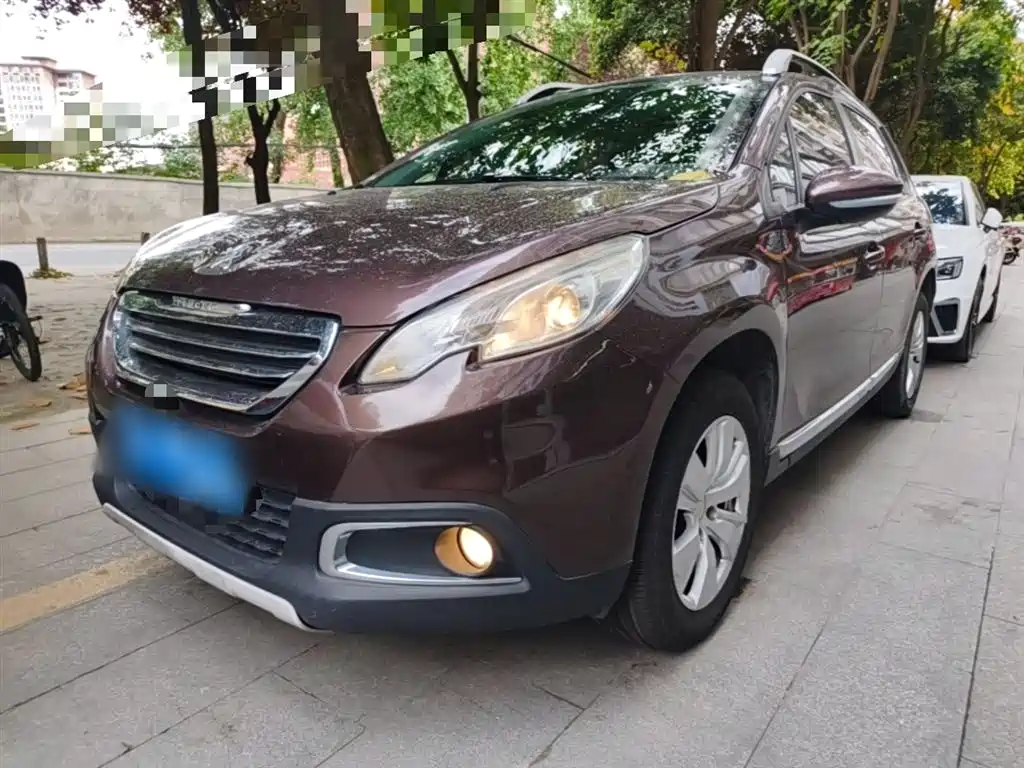 Peugeot 2008 2014 1.6L Automatic Fashion Edition фото 2