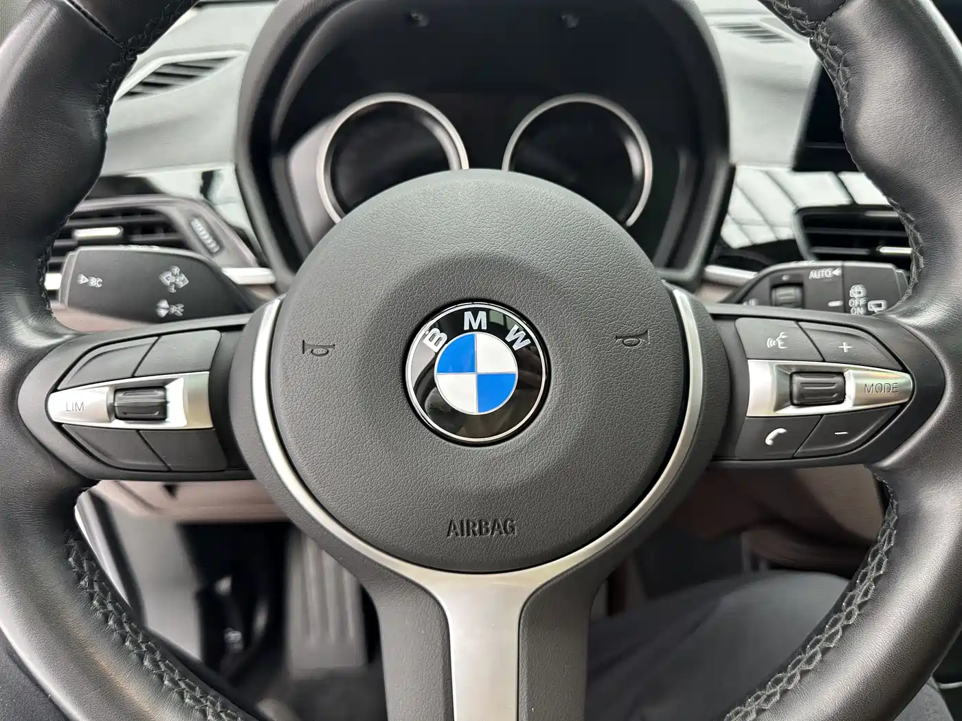 BMW X1 2022 sDrive20Li Premium фото 13