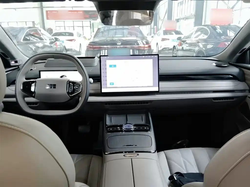 Geely Galaxy Galaxy Xingyao 8 2025 130km EM-P Starship Edition фото 10