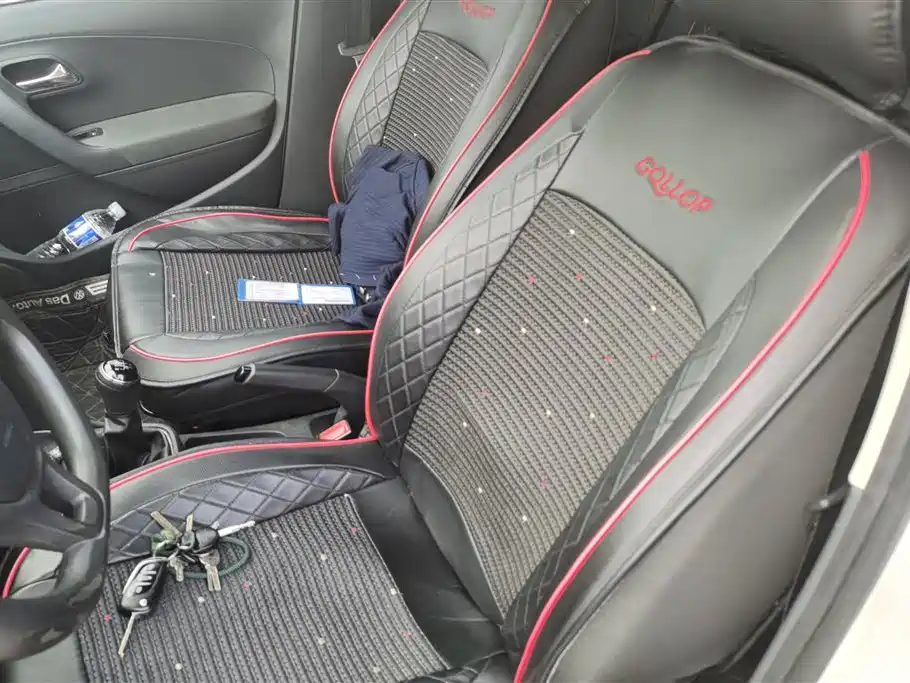 Volkswagen Polo 2014 1.4L Manual Comfort Edition фото 9