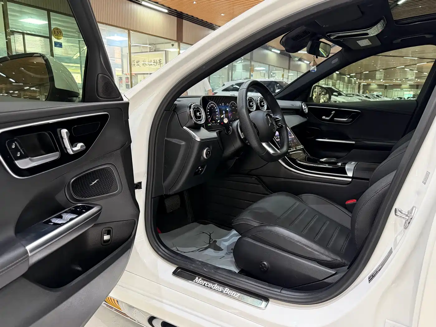 Mercedes-Benz C-Class 2023 C 260 L Sport фото 4
