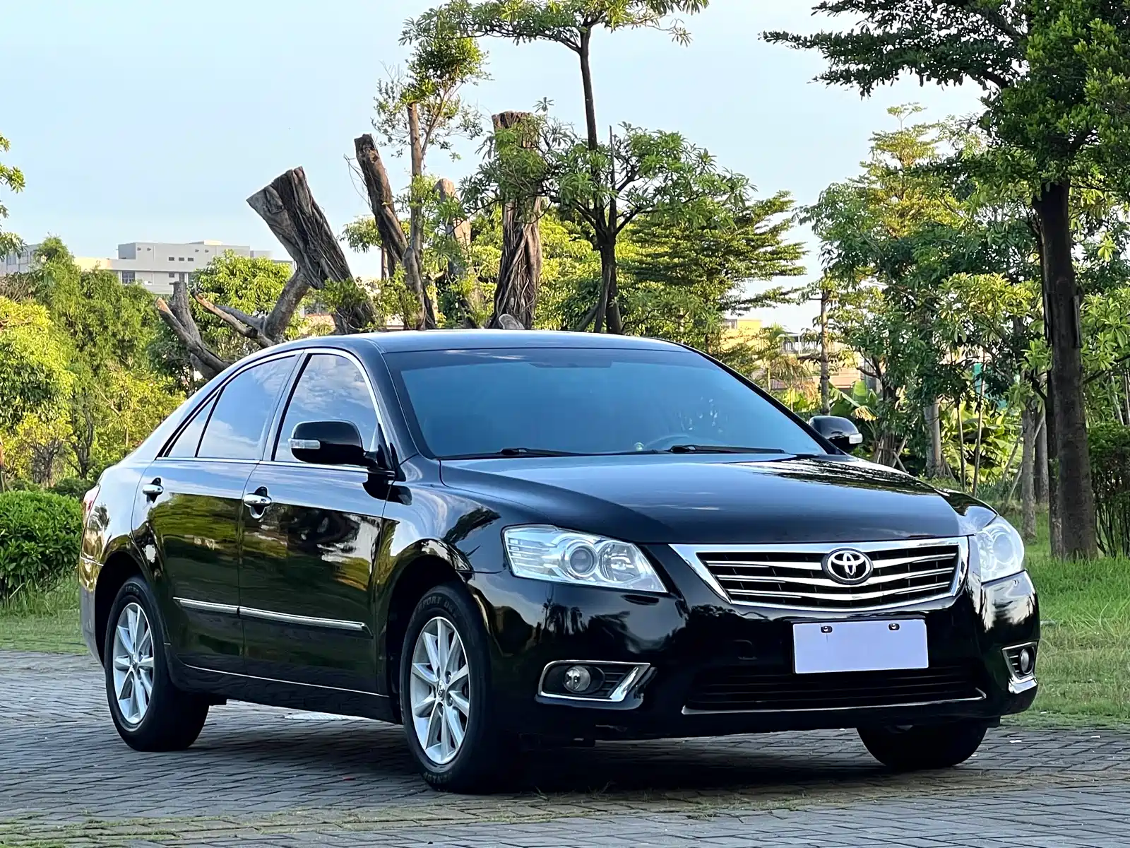 Photo 3 - Toyota Camry