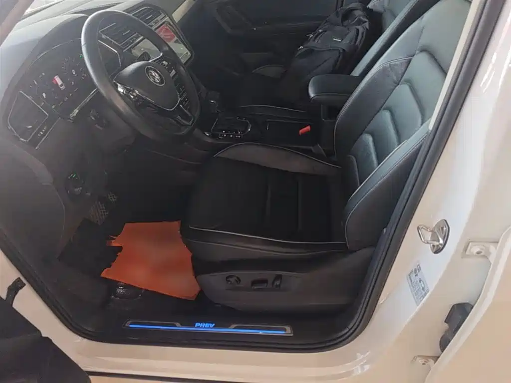 Фото 15 - Volkswagen Tiguan L PHEV