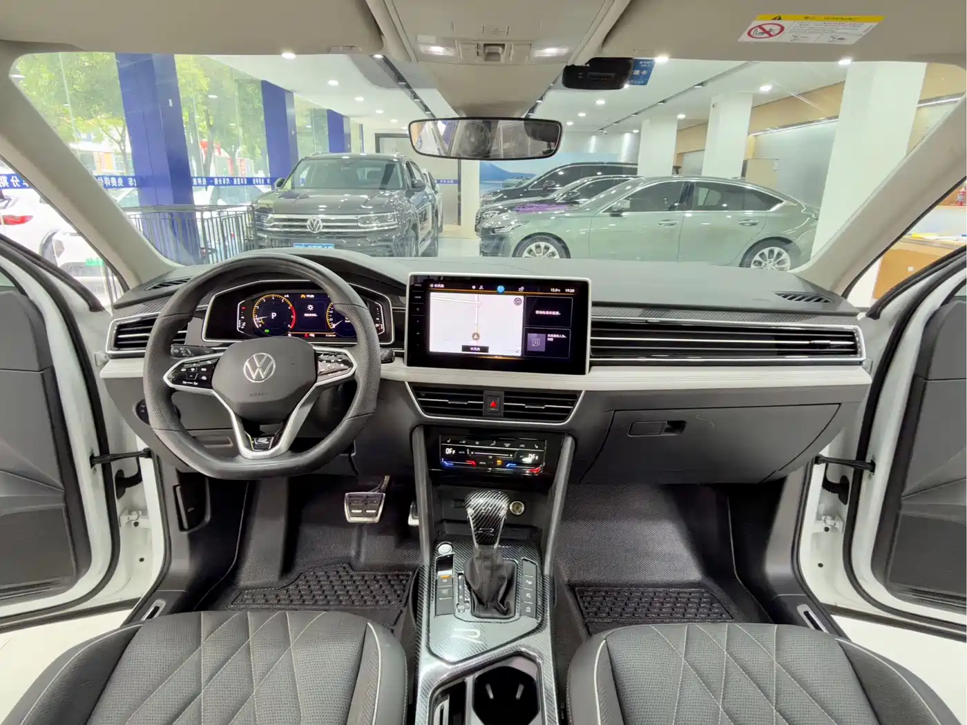Volkswagen Tiguan L 2022 330TSI Auto 2WD R-Line Premium Edition фото 5