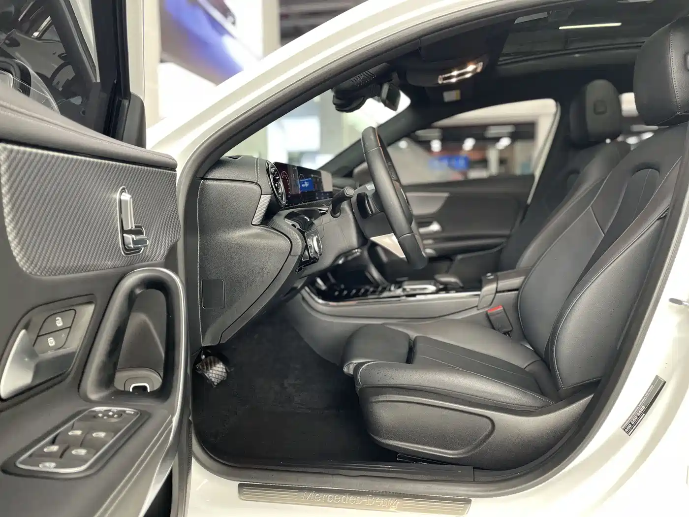 Mercedes-Benz A-Class 2023 A 200 L Dynamic фото 12