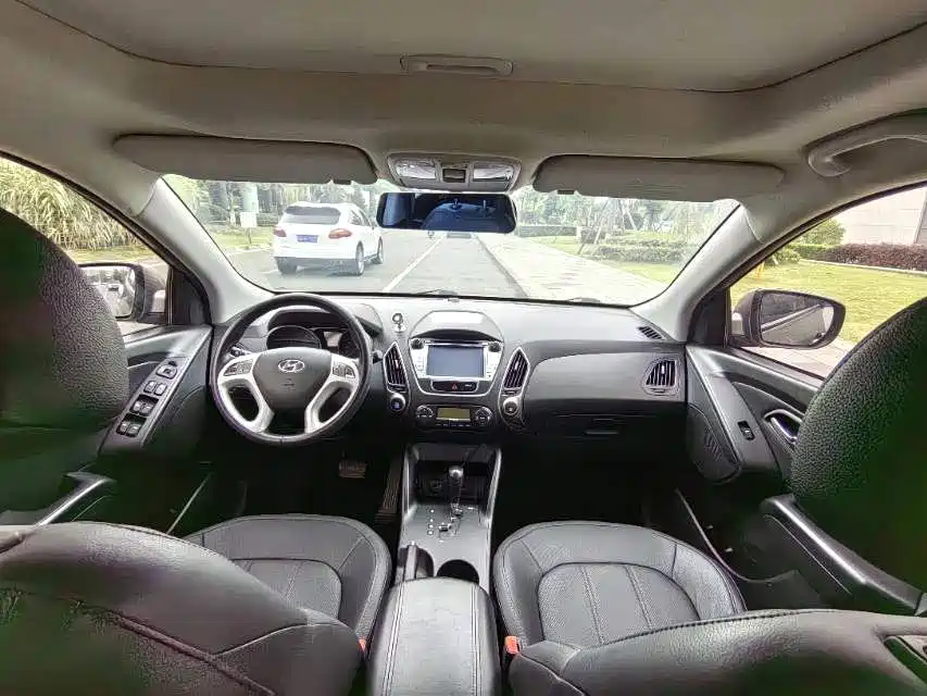 Hyundai Beijing Hyundai ix35 2015 2.0L Automatic 2WD Smart Type China IV фото 5