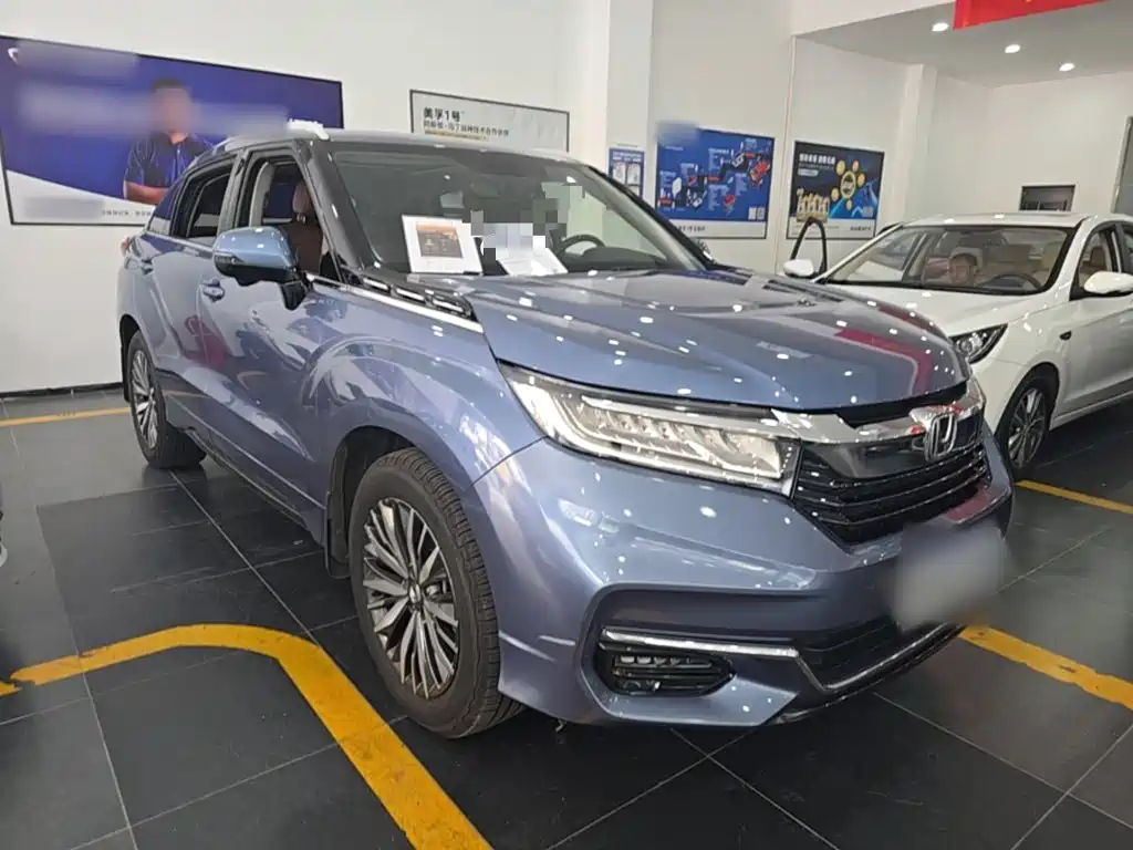 Фото 4 - Honda Avancier