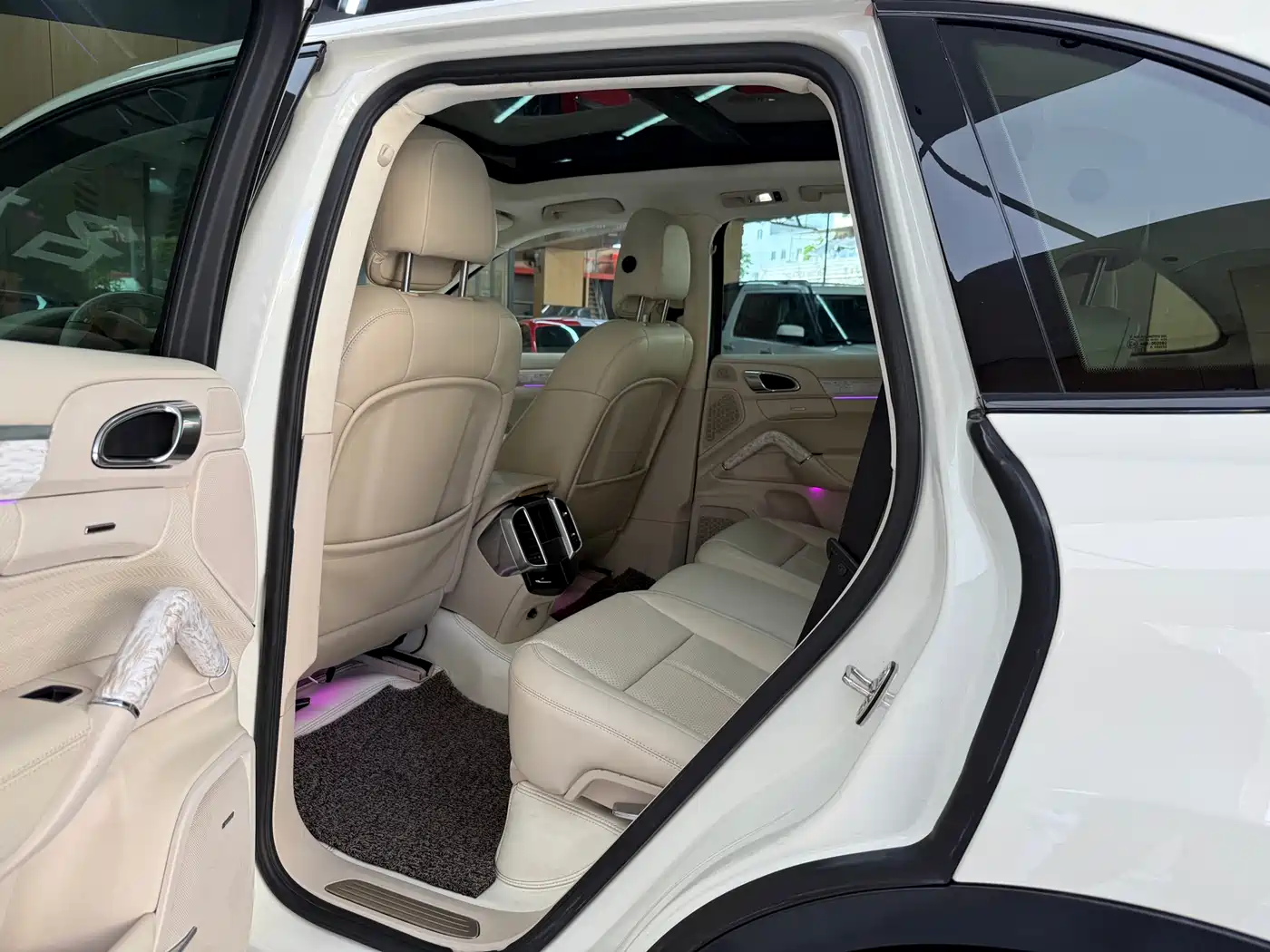Porsche Cayenne 2011 Cayenne S Hybrid 3.0T фото 26