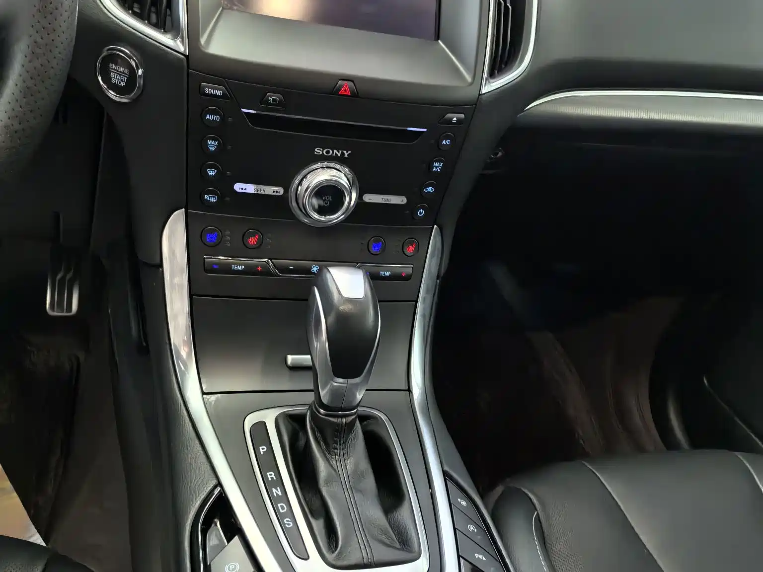Фото 9 - Ford Edge
