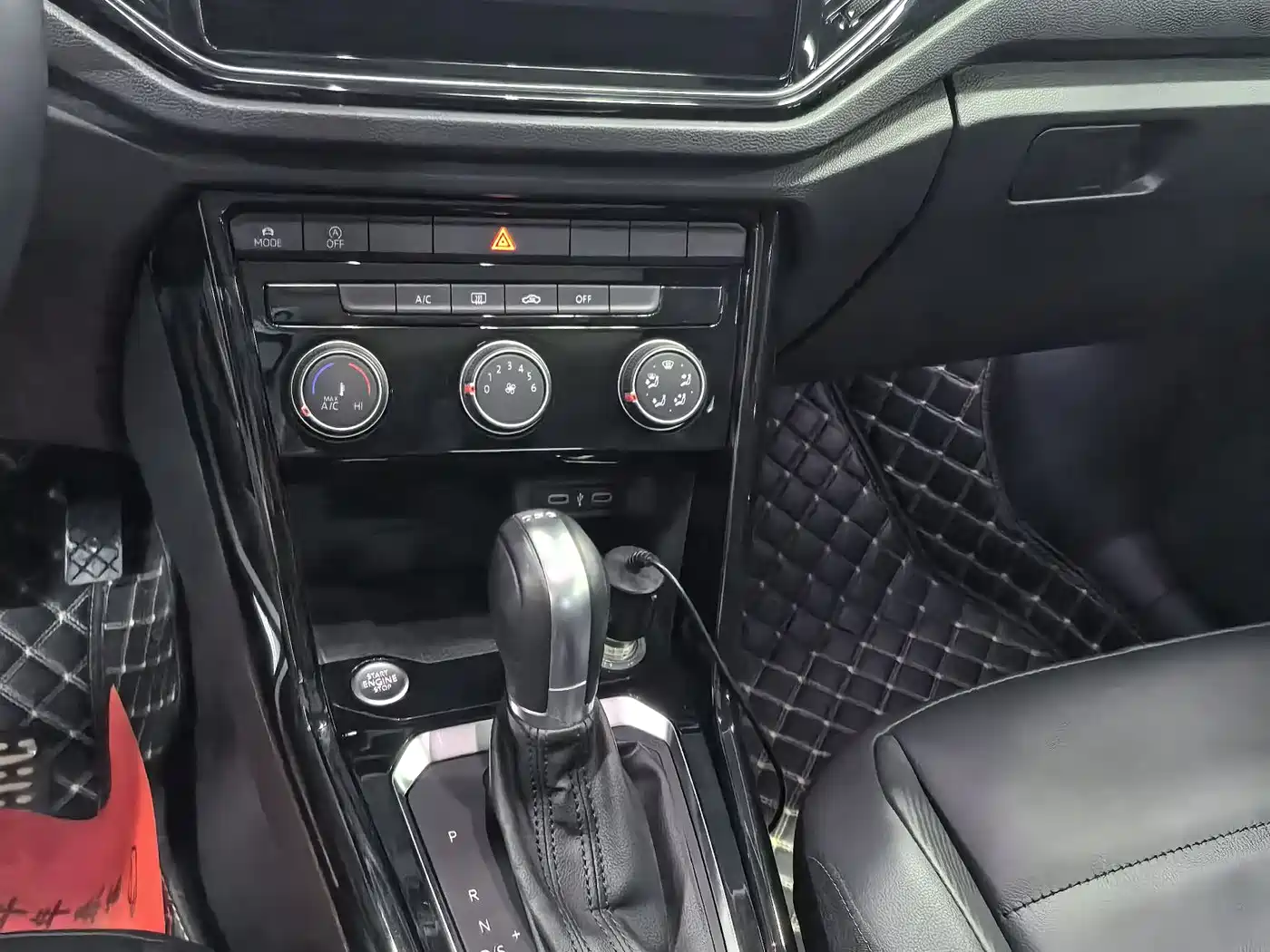 Volkswagen T-ROC 2021 280TSI DSG 2WD Comfort Connected фото 10