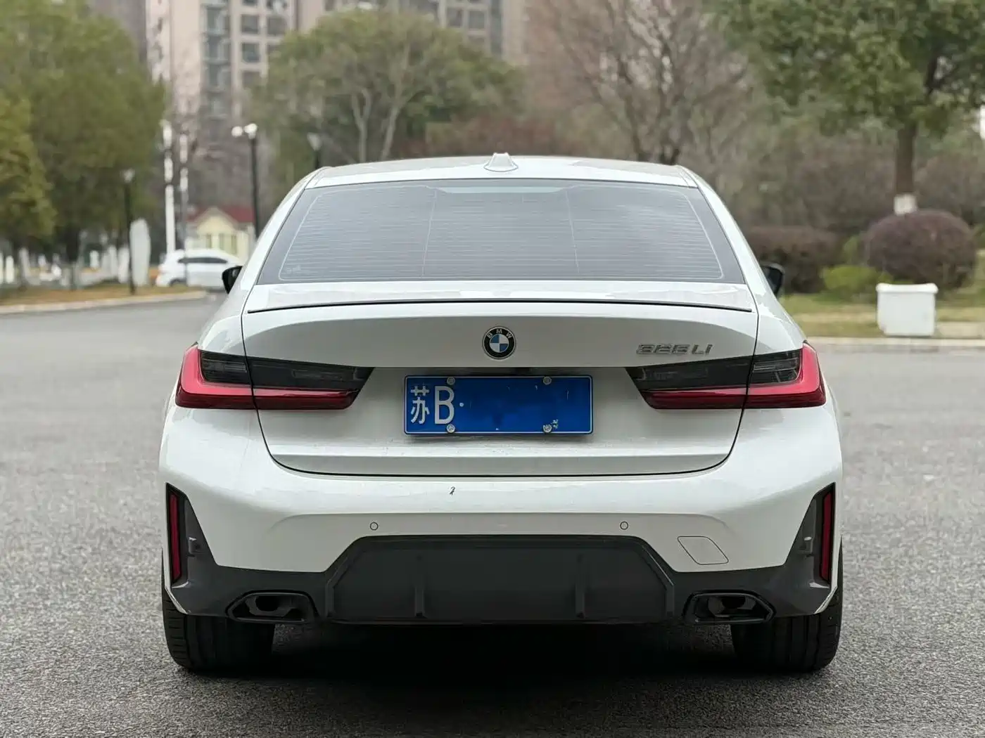 BMW 3 Series 2024 325Li M Sport Shadowline Package фото 8