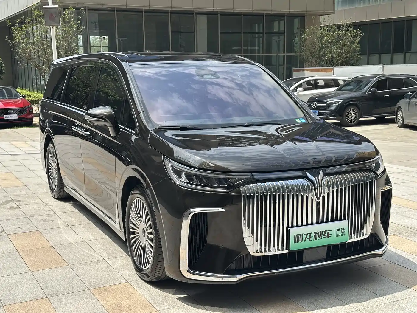 Voyah Auto Voyah Dreamer 2025 PHEV AWD Flagship Kunpeng Edition фото 7