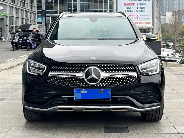 MERCEDES-BENZ GLC