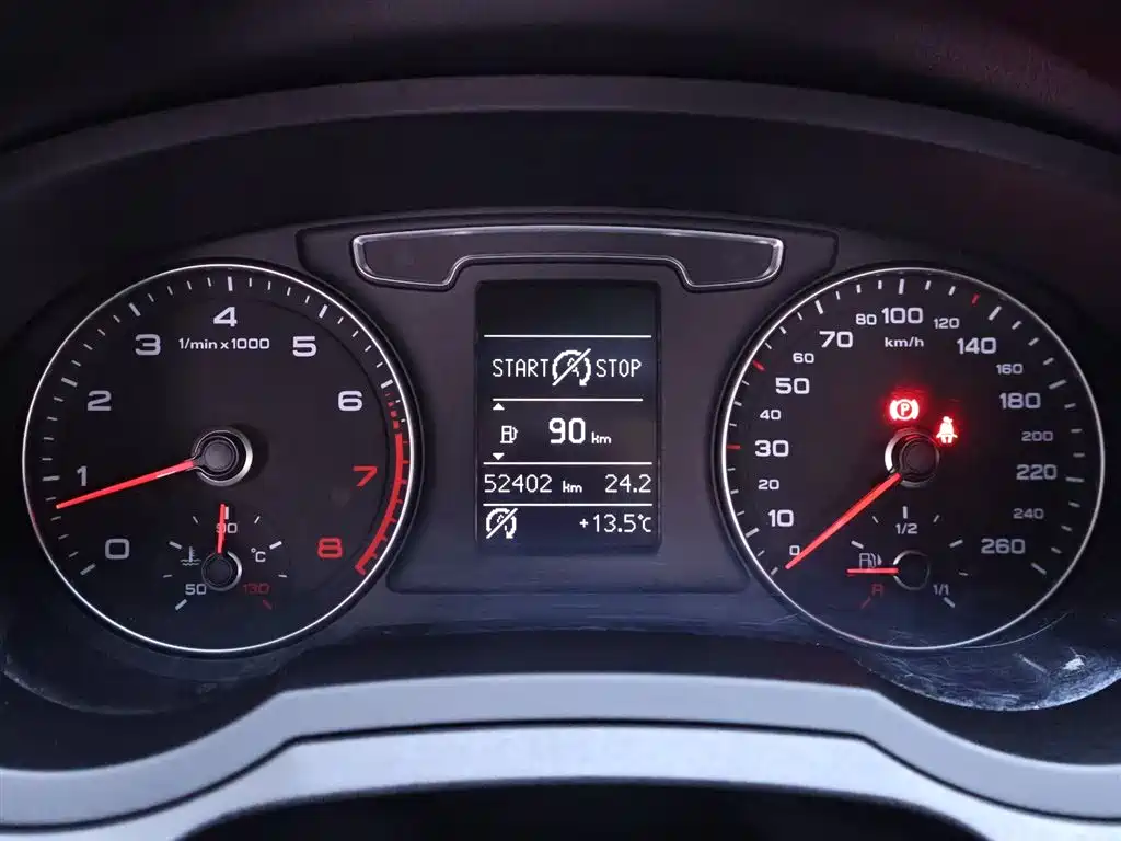 Audi Q3 2018 30th Anniversary Edition 30 TFSI Fashion фото 15