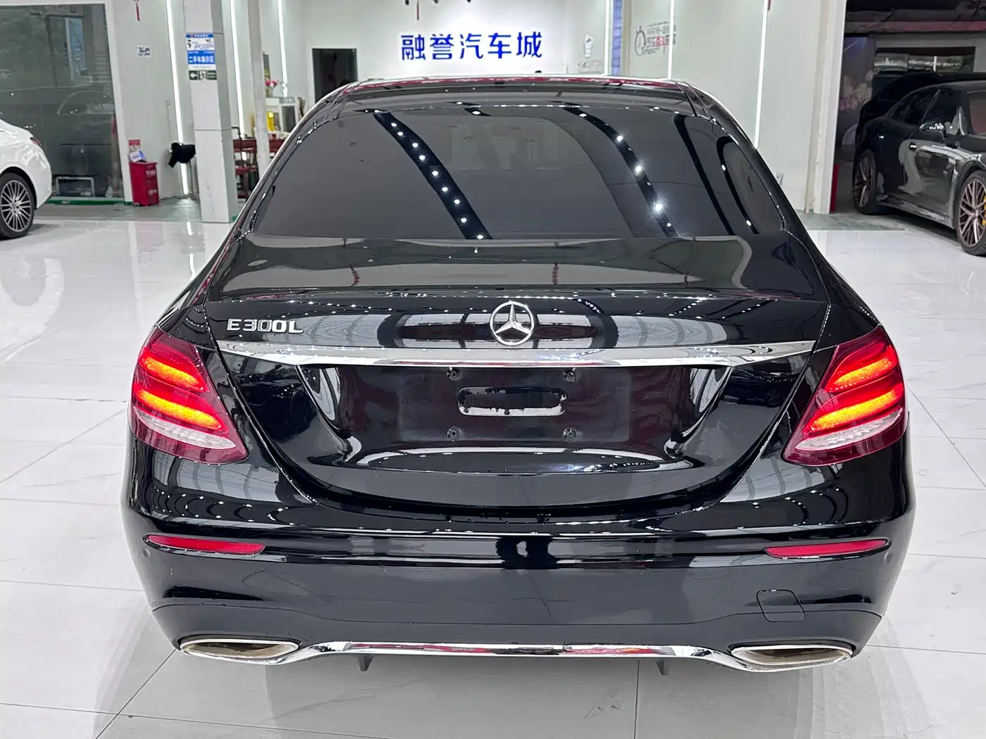 Mercedes-Benz E-Class 2018 E 300 L Luxury фото 8