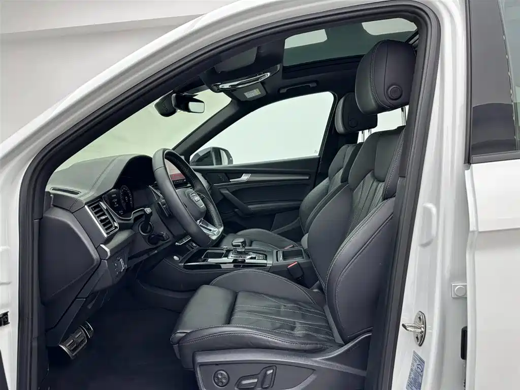 Audi Q5L 2023 40T Luxury Dynamic фото 18