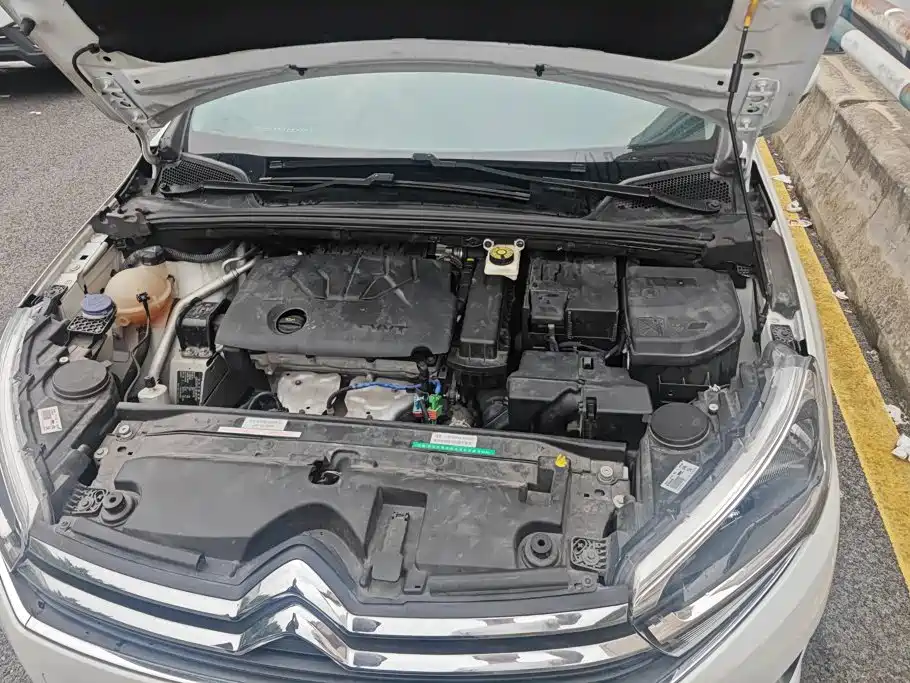 Photo 10 - Citroën C4 C-Quatre