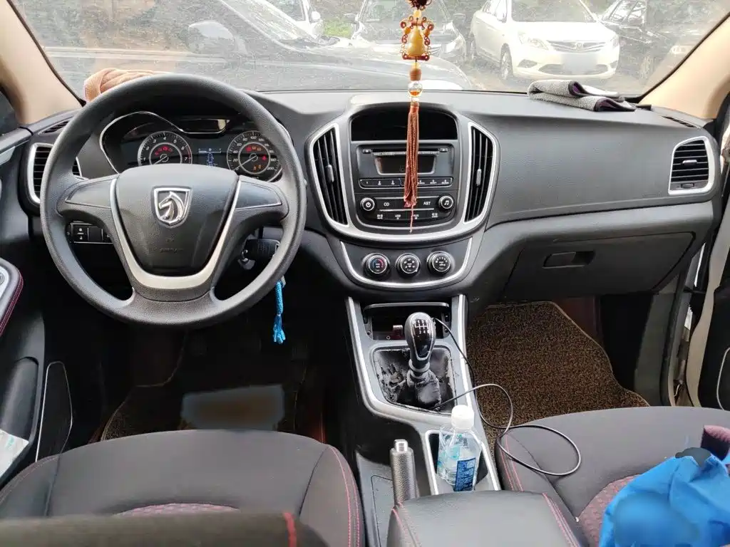 Baojun 560 2017 2016 1.8L Manual Comfort
