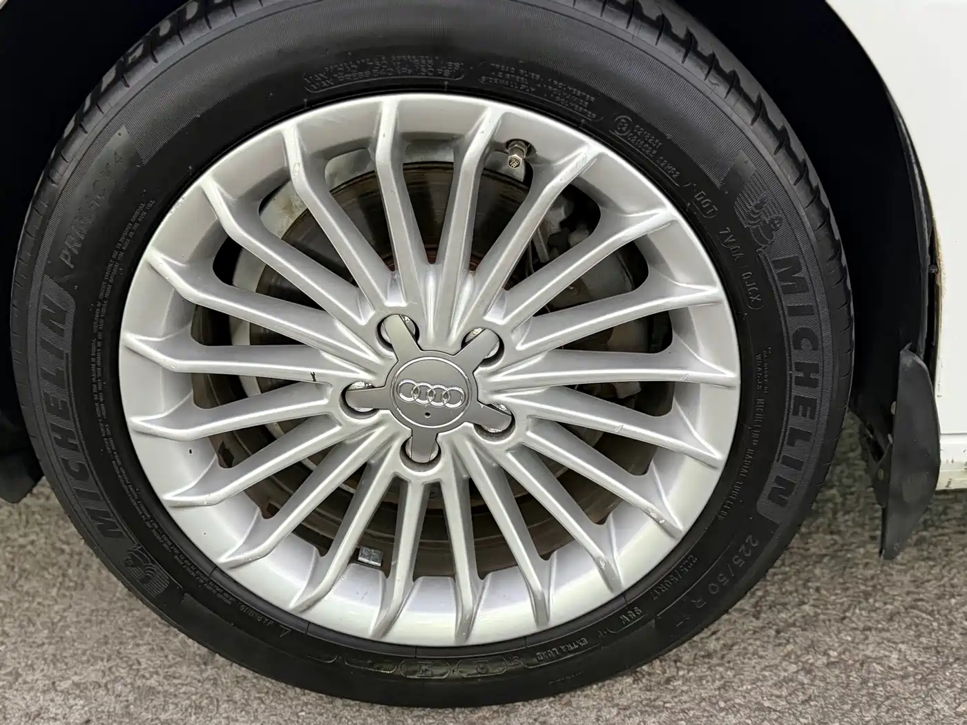 Audi A4L 2015 35 TFSI Auto Comfort фото 14