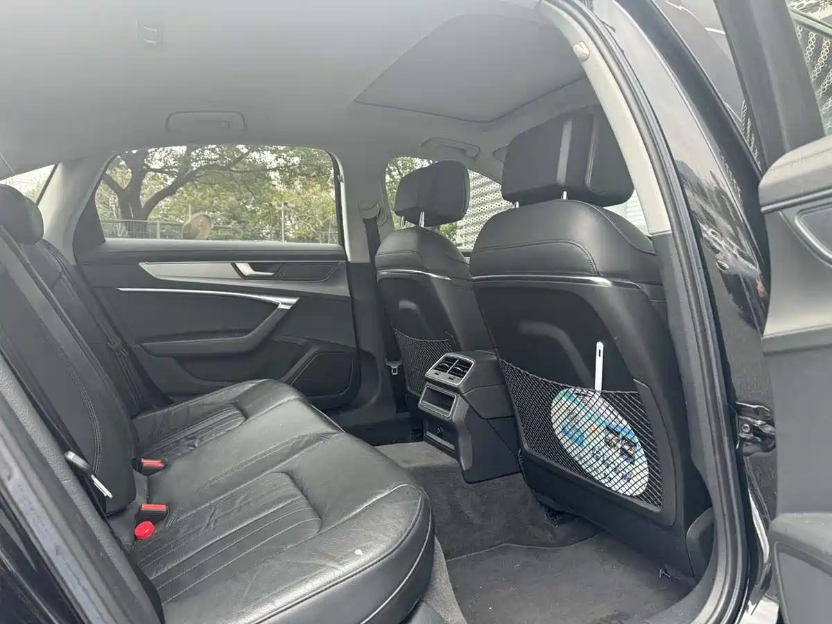 Audi A6L 2019 40 TFSI Luxury Elegance фото 11