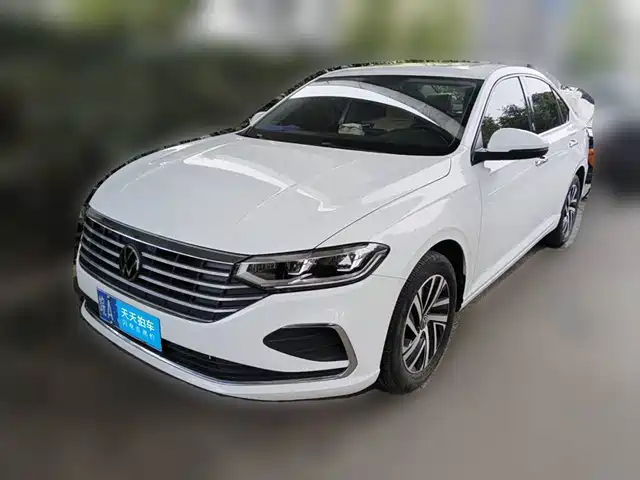 Volkswagen Lavida 2023 Facelift 1.5L Automatic 5 Million Edition — фото 1