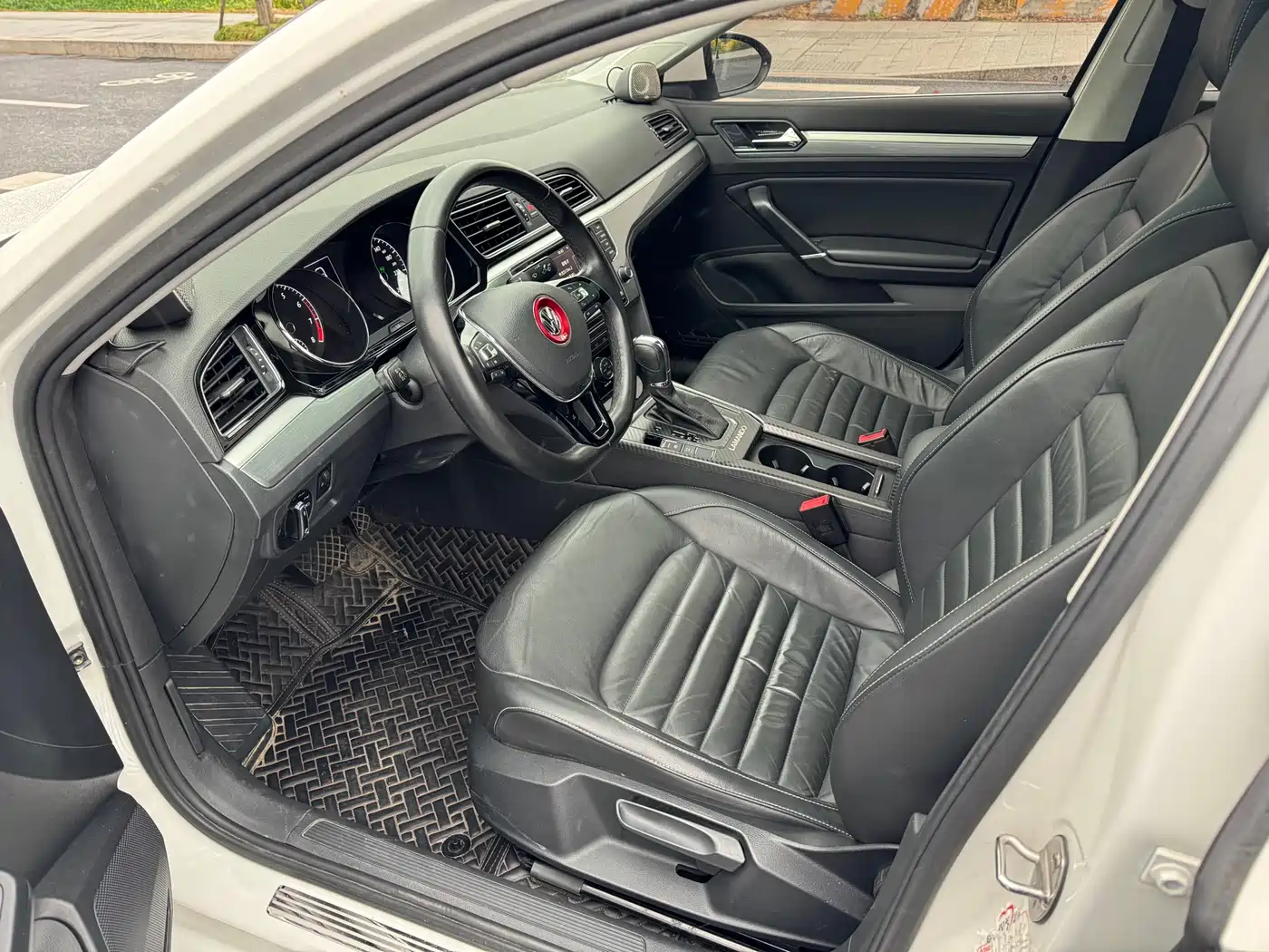 Volkswagen Lamando 2018 280TSI DSG Comfort Edition фото 8