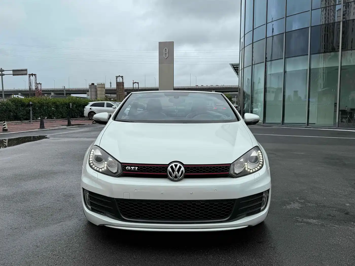 Volkswagen Golf (Import) 2013 2.0TSI GTI Convertible фото 2