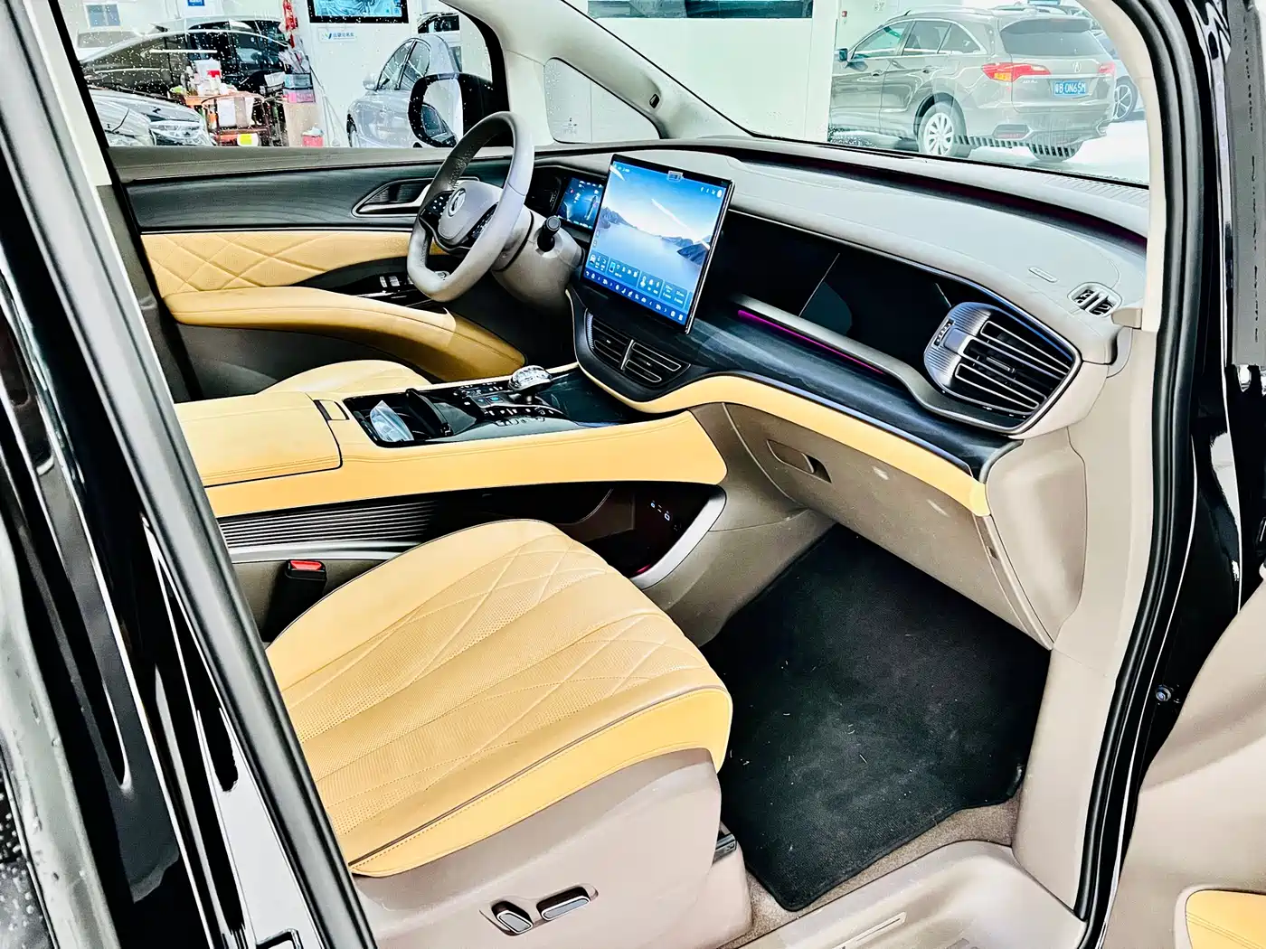 Denza D9 2022 DM-i 970 AWD Flagship фото 9