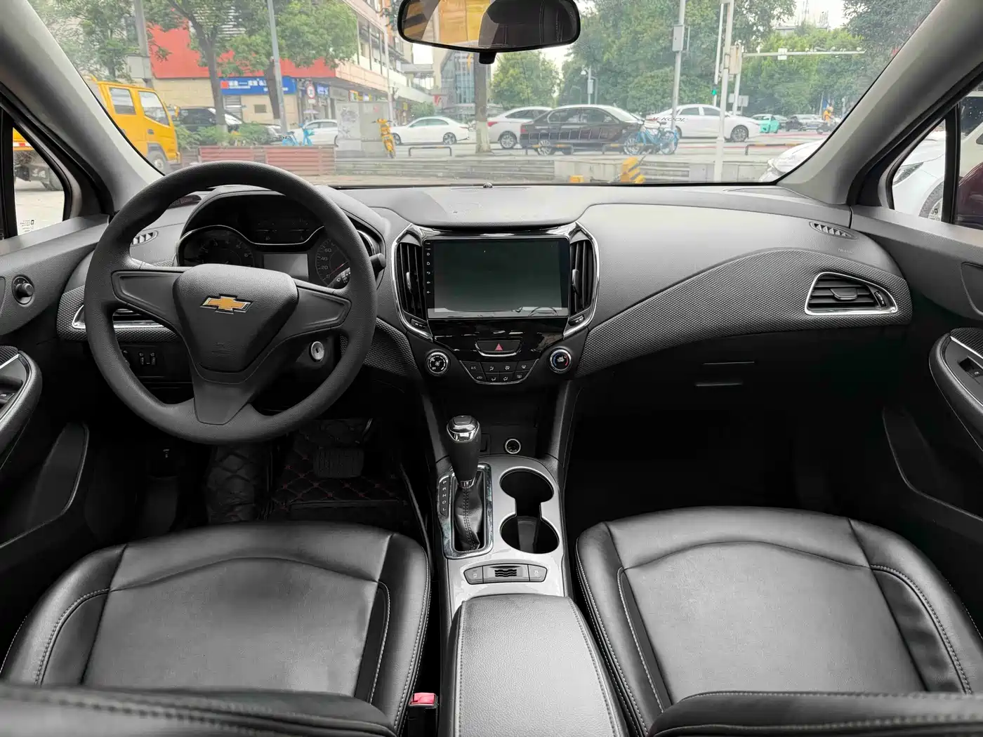 Chevrolet Cruze 2018 2018 320 Automatic Pioneer Sunroof Edition