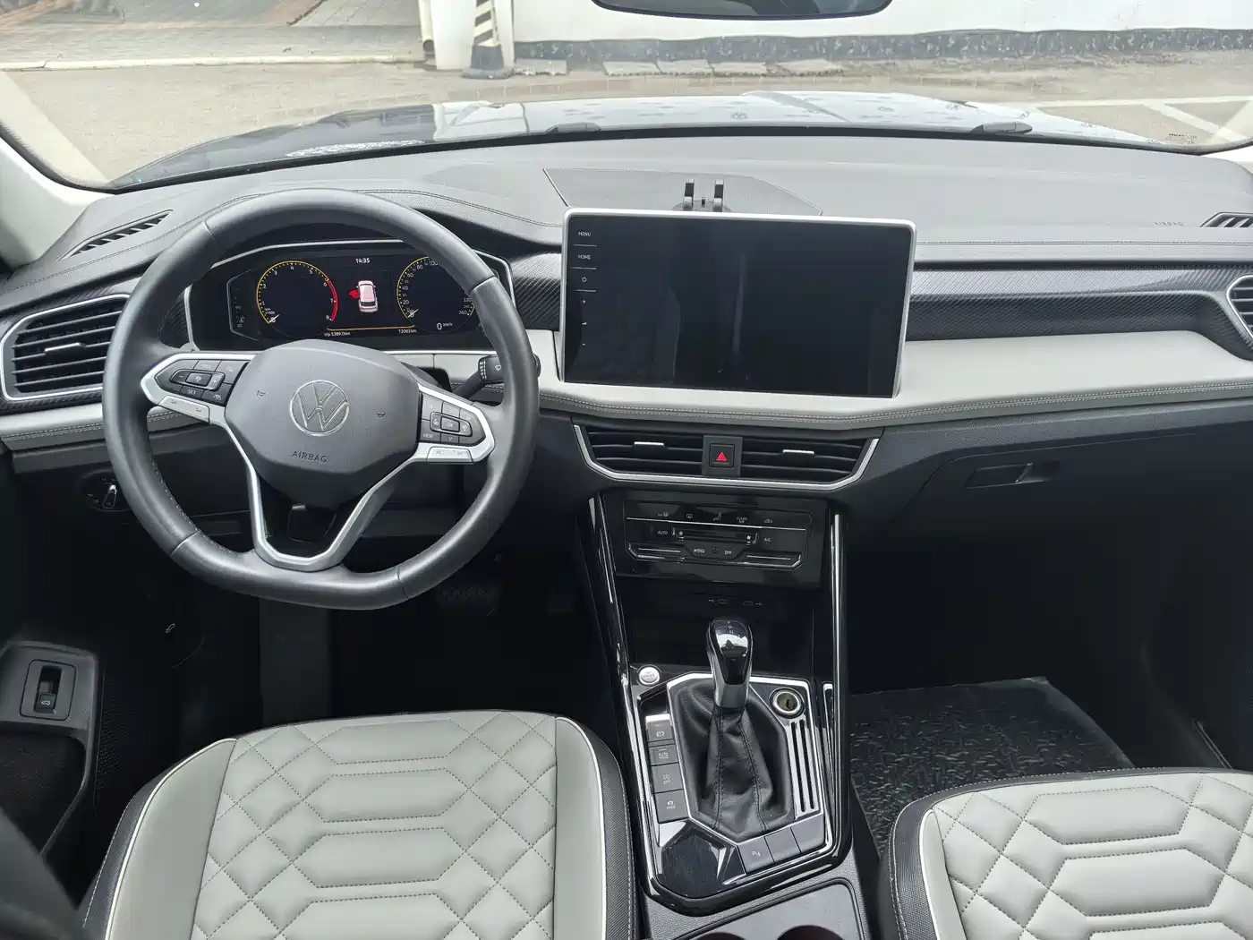 Volkswagen Tayron 2023 300TSI 2WD Luxury Plus Advanced Edition фото 7