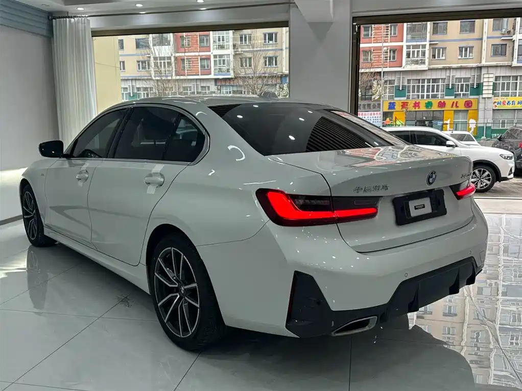 BMW 3 Series 2023 320Li M Sport Package фото 4