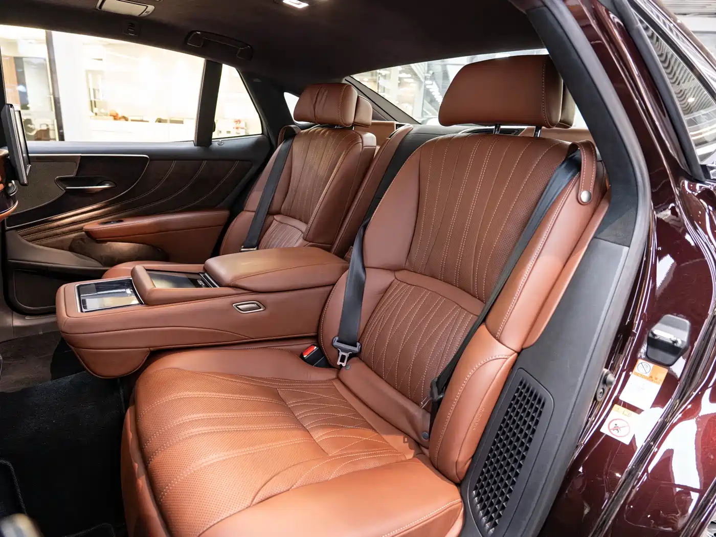 Lexus LS 2018 500h Executive Edition China V фото 12
