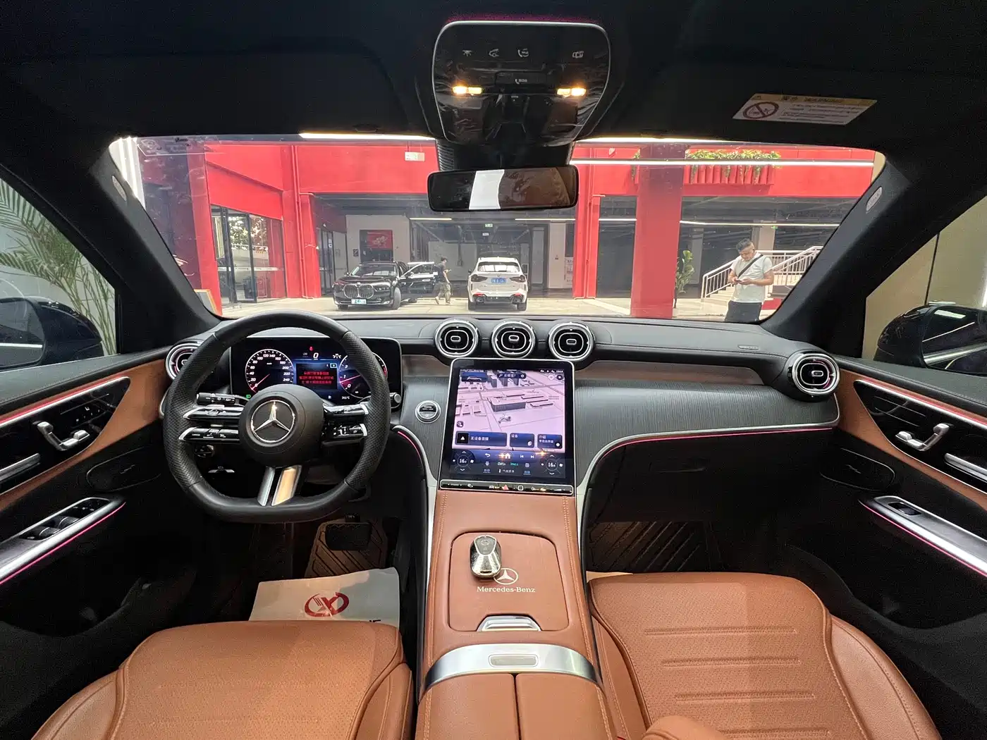 Mercedes-Benz GLC 2024 GLC 260 L 4MATIC Luxury 5-seater фото 10
