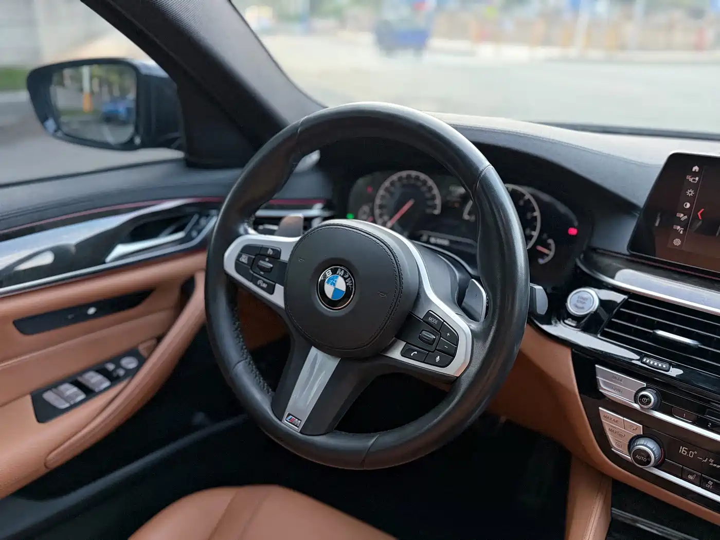 Фото 15 - BMW 5 Series