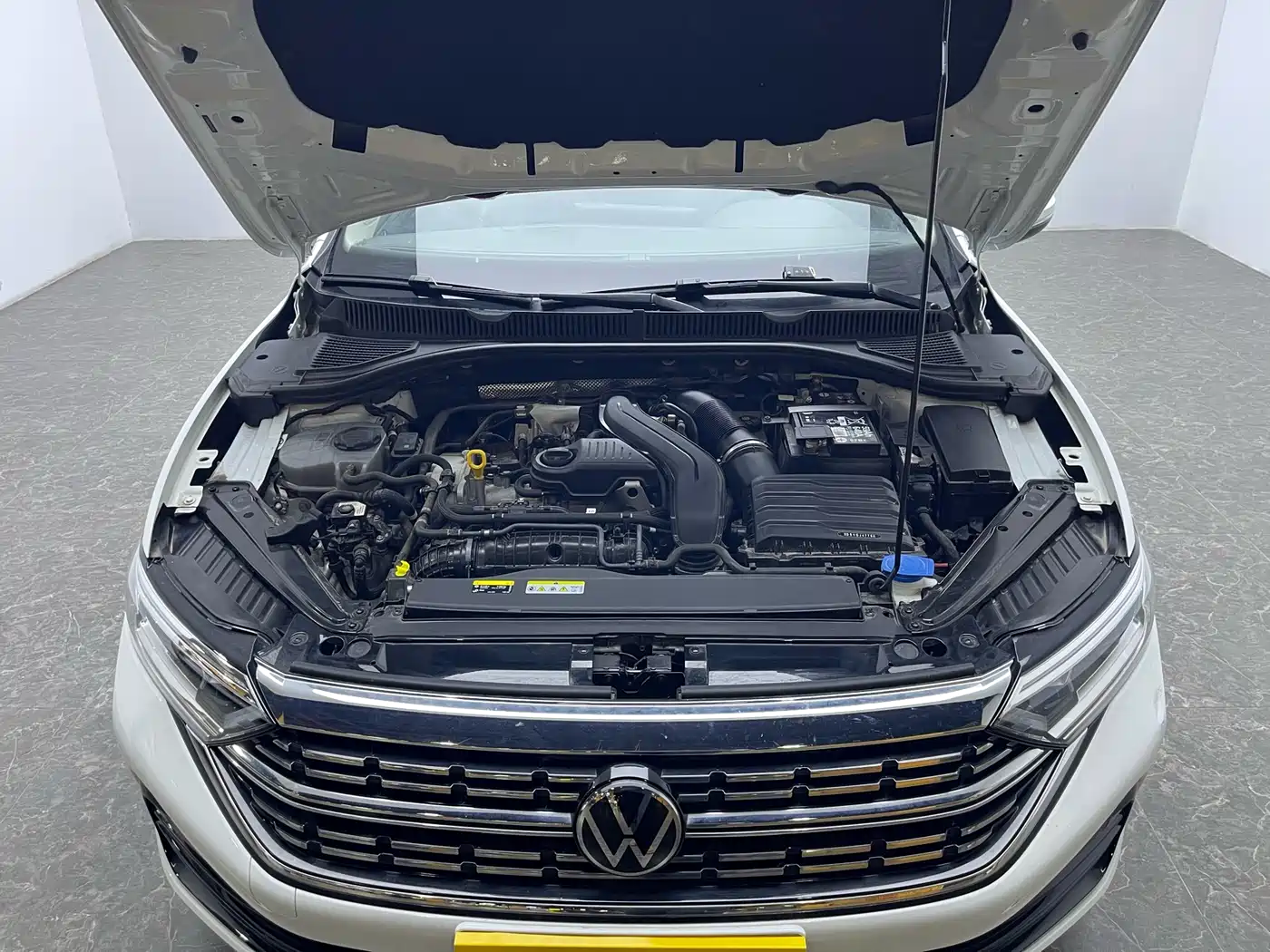 Volkswagen Sagitar 2024 300TSI DSG Surpass Edition фото 16