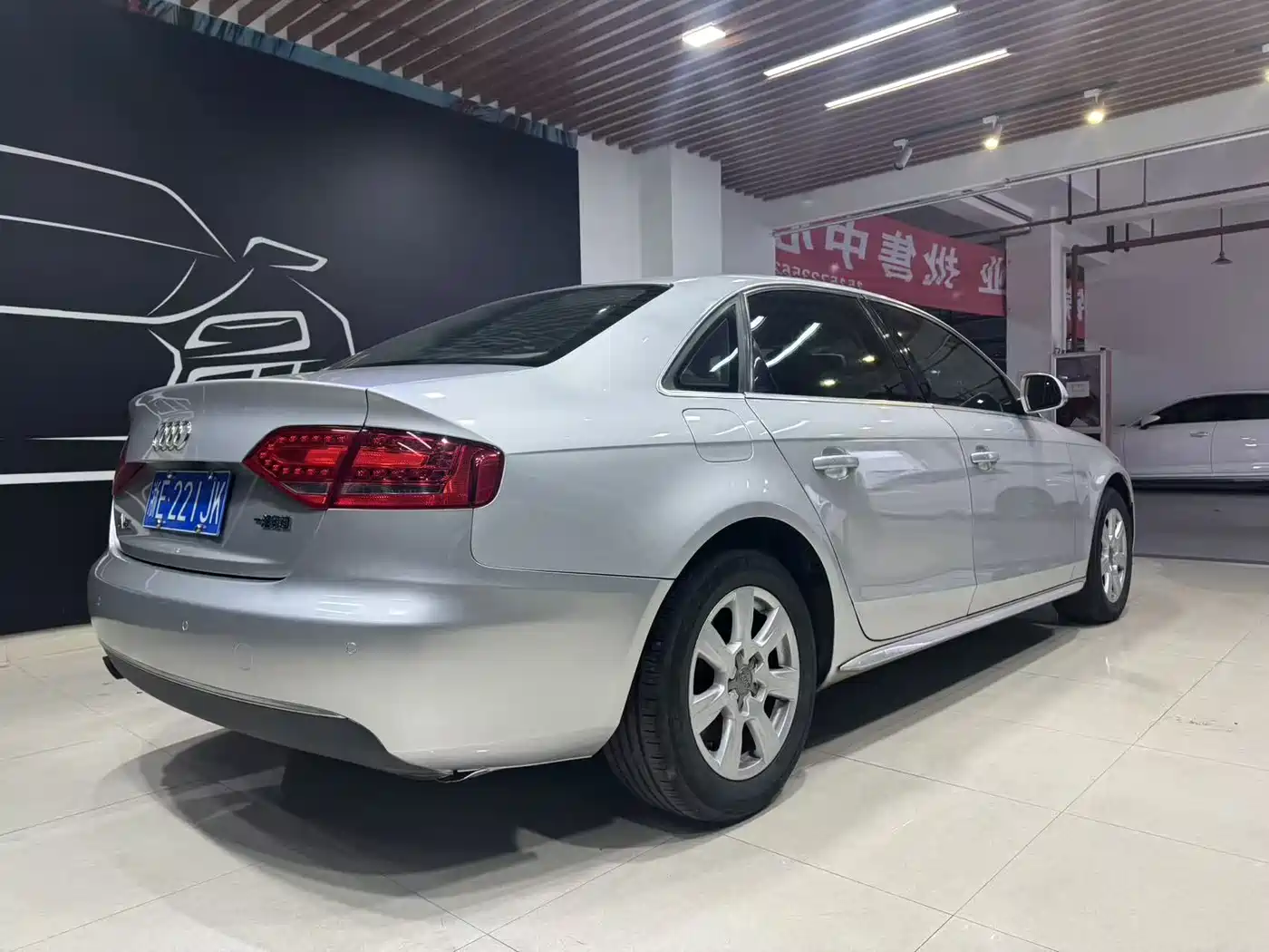 Audi A4L 2011 2.0 TFSI Comfort фото 6