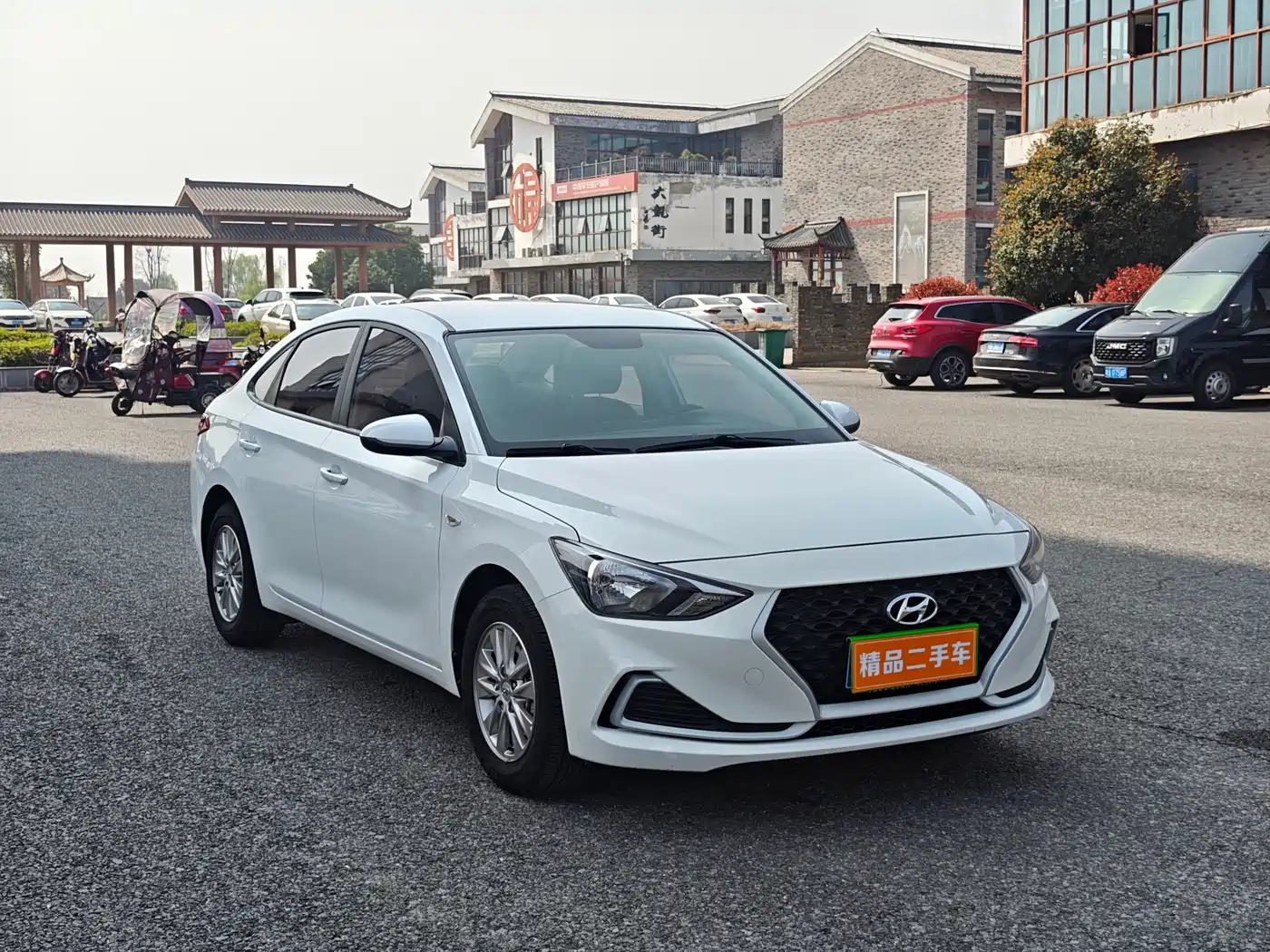 Hyundai Elantra 2020 1.6L Auto GL Pleasing Edition фото 3