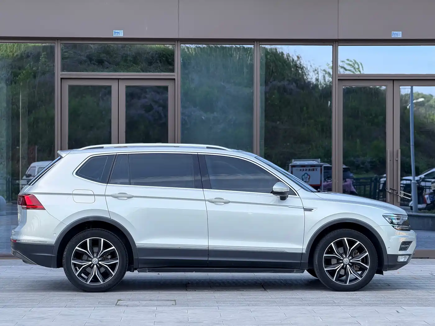 Volkswagen Tiguan L 2017 330TSI Automatic 2WD Flagship Edition фото 5
