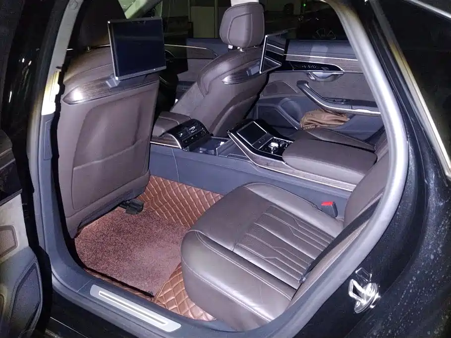 Audi A8 2019 Facelift Plus A8L 55 TFSI quattro Luxury фото 11