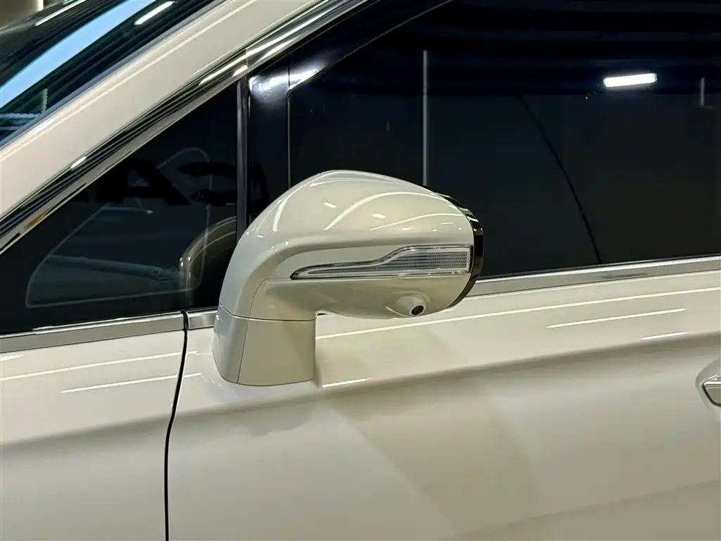 Voyah Auto Voyah Dreamer 2022 Low-carbon Dream+Smart Package фото 12