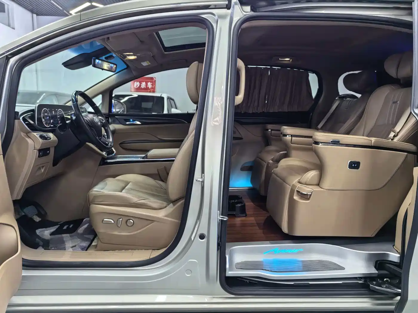 Buick GL8 2021 ES Landlord 653T Premium фото 7