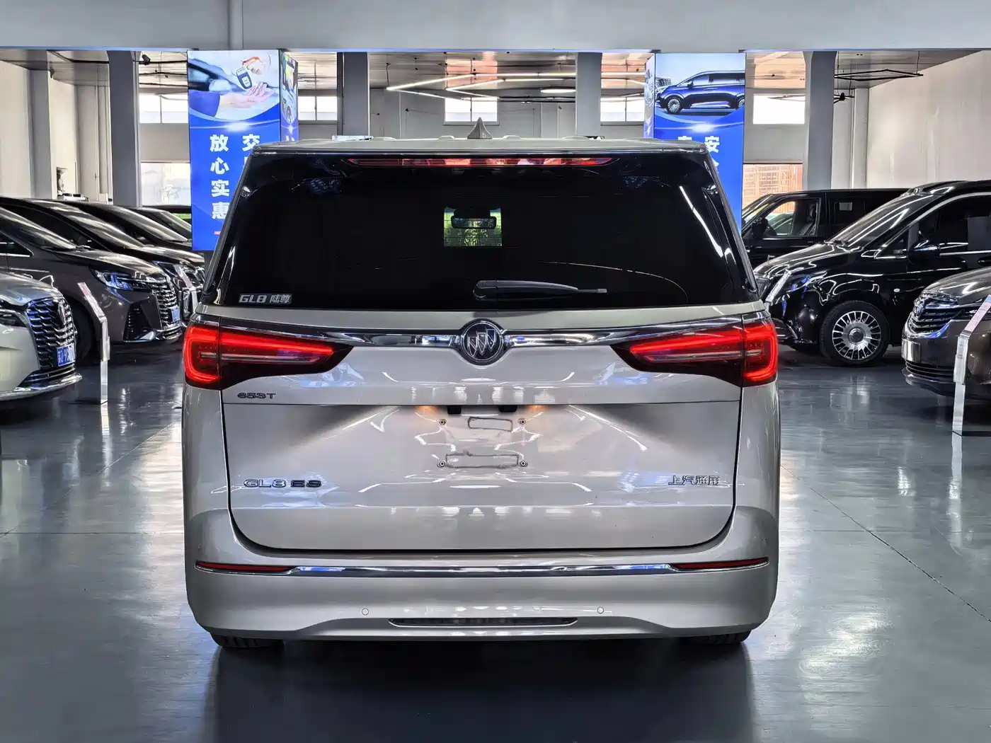 Buick GL8 2021 ES Landlord 653T Premium фото 17