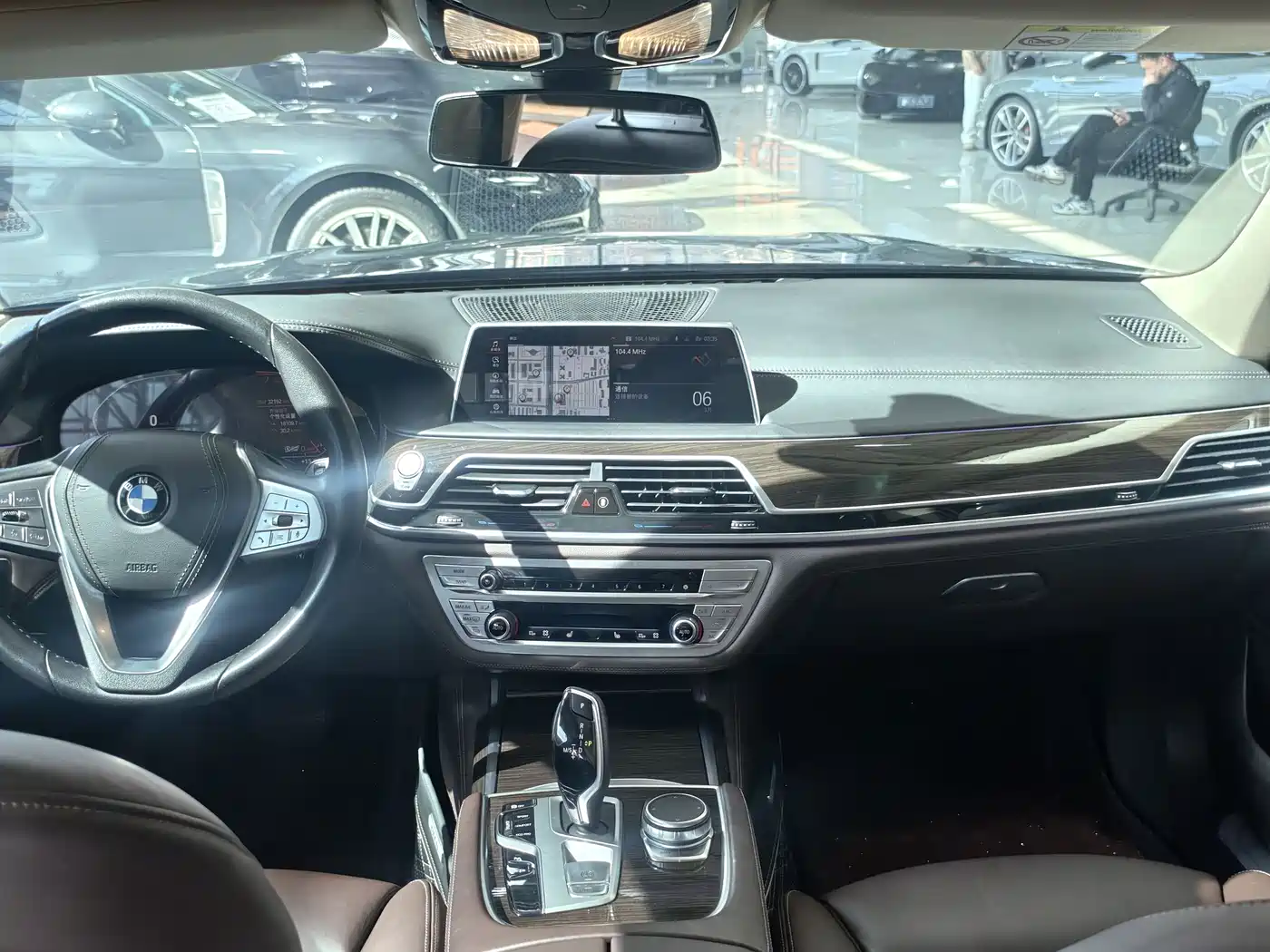BMW 7 Series 2021 Model 730Li Luxury Package фото 8