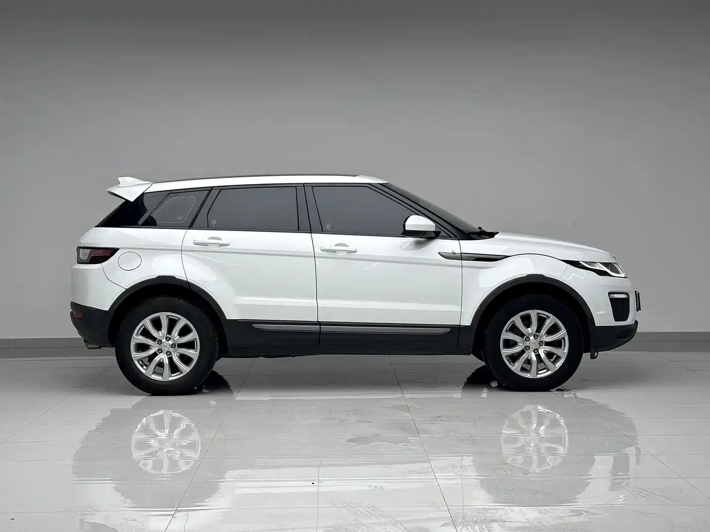 Land Rover Range Rover Evoque 2018 240PS PURE Trend фото 6