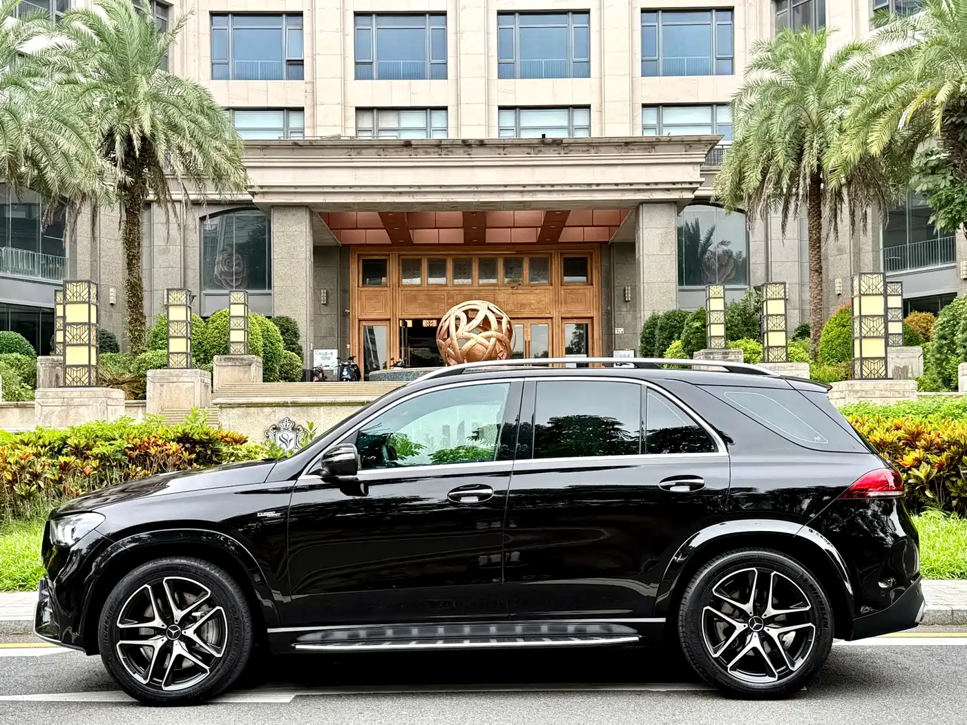 MERCEDES-BENZ GLE AMG