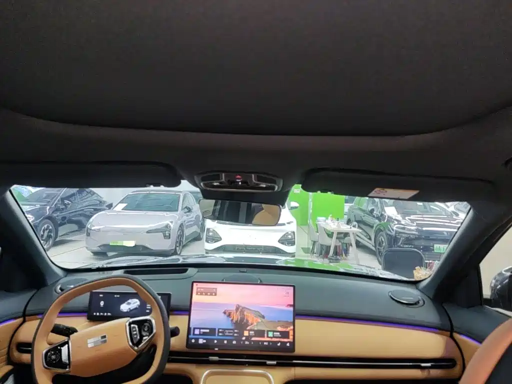 Geely Galaxy Galaxy Starship 7 EM-i 2025 2025 120km Navigation Edition