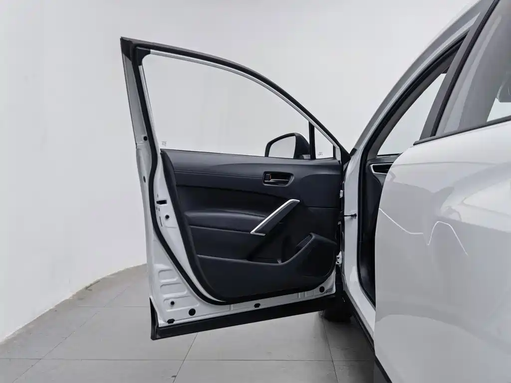 Toyota Corolla Cross 2025 2024 Model 2.0L Pioneer Edition
